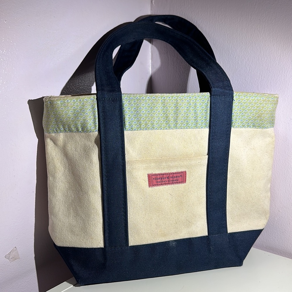 Vineyard Vines tote bag